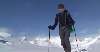 Neige et aurores boréales en Laponie