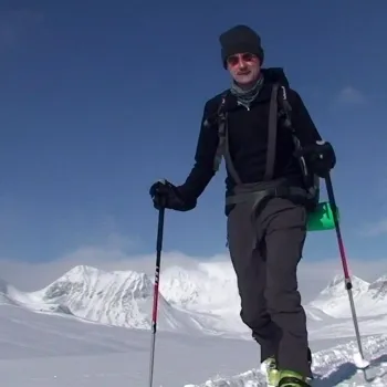 Neige et aurores boréales en Laponie