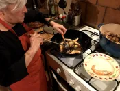 Réveillon de la St Sylvestre - Préparation de "l'Arros a la catalana", équivalent local de la Paella